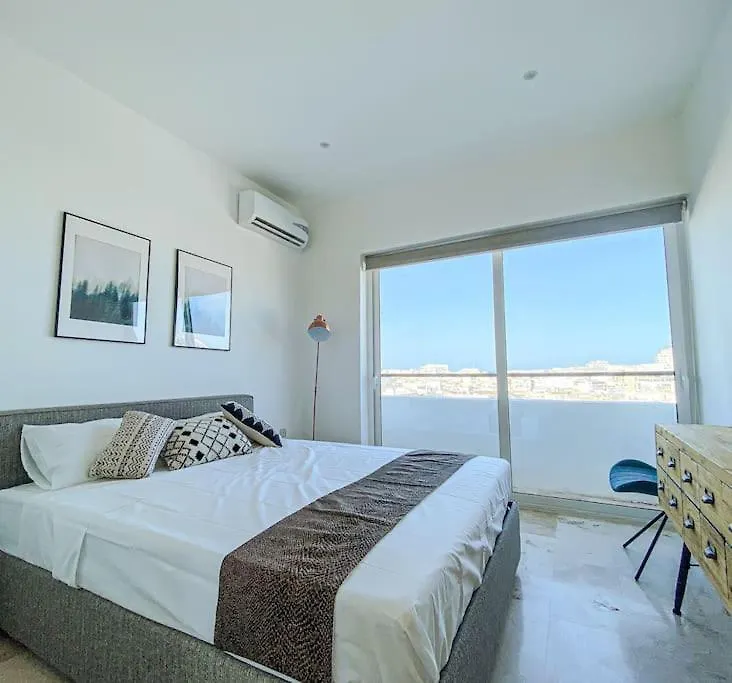 Valletta Vista Penthouse By Solea Holiday Homes Sliema Apartmán